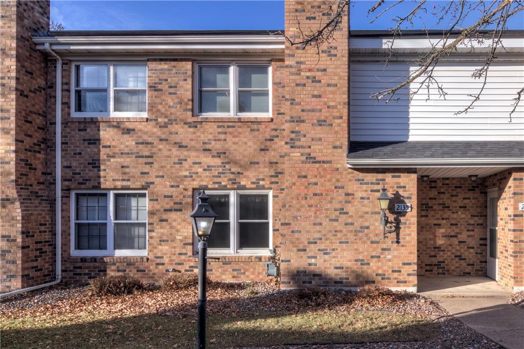 2135 Providence Court Property Photo 1