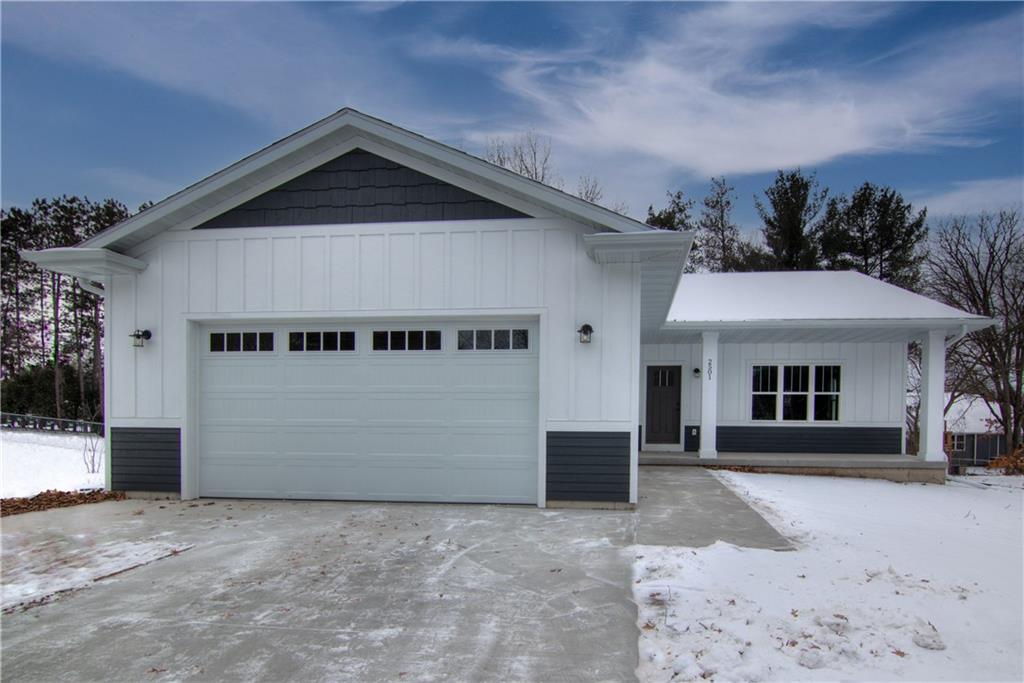 2501 Botsford Avenue Property Photo 1