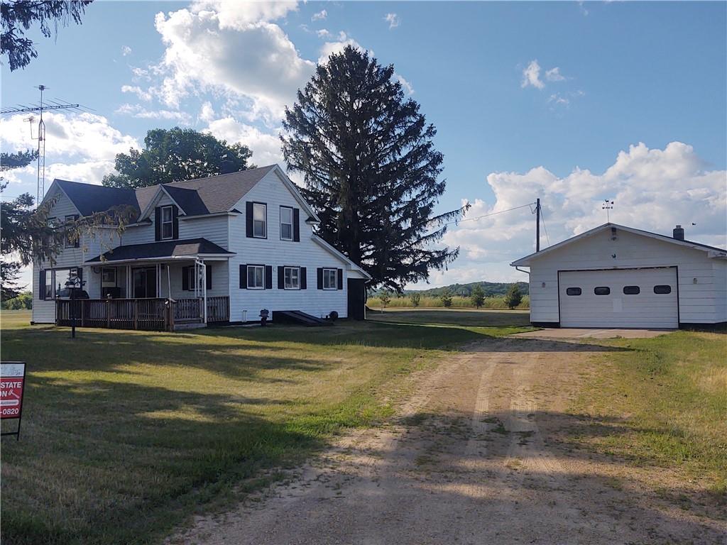E4207 County Rd N Property Photo 1