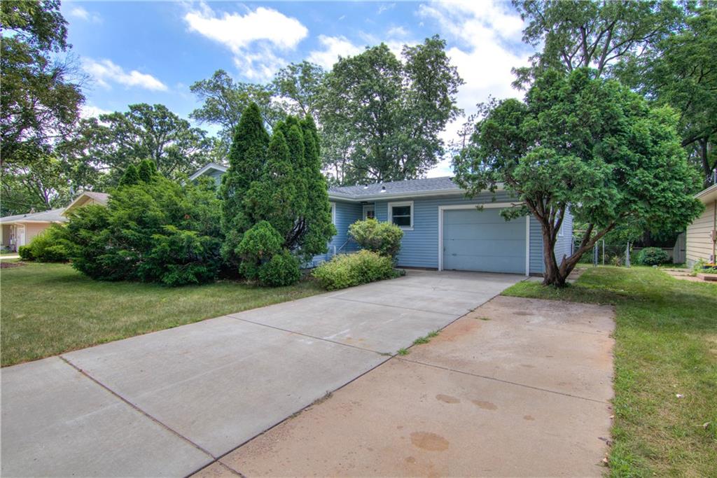 2023 E Lexington Boulevard Property Photo 1