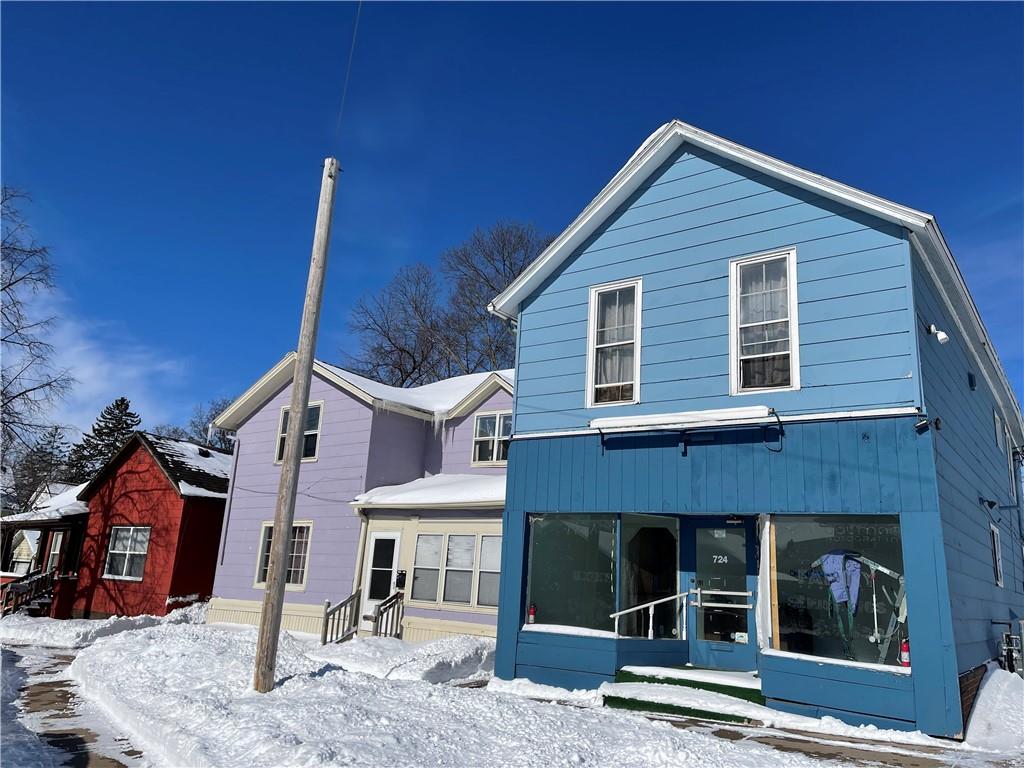 724 Main St 5 Property Photo 1