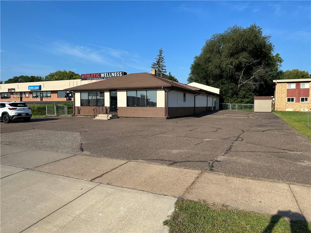 2912 London Road Property Photo 1