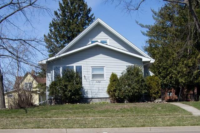 135 E 3rd Avenue Property Photo 1