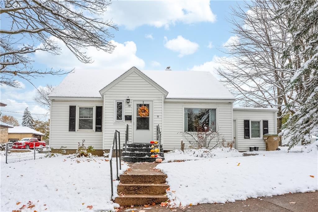 15 N Prairie Street Property Photo 1