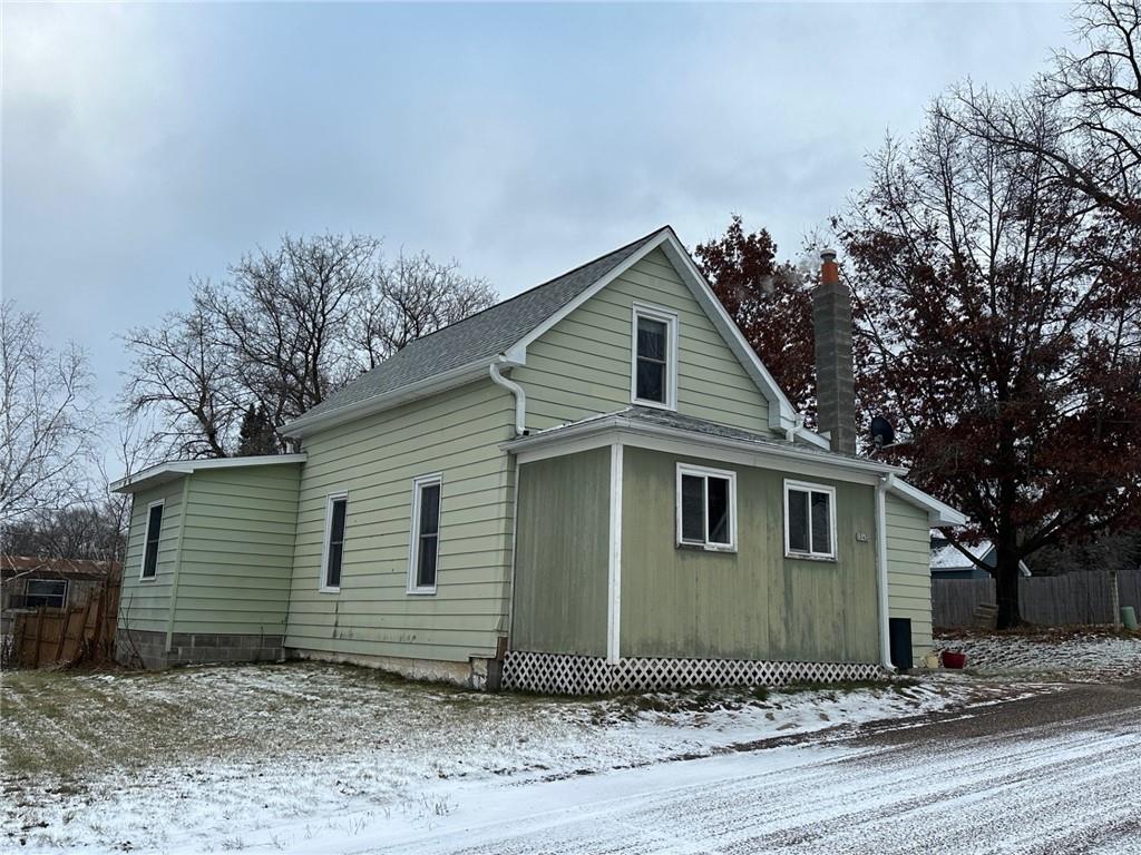 104 S Oak Street Property Photo 1