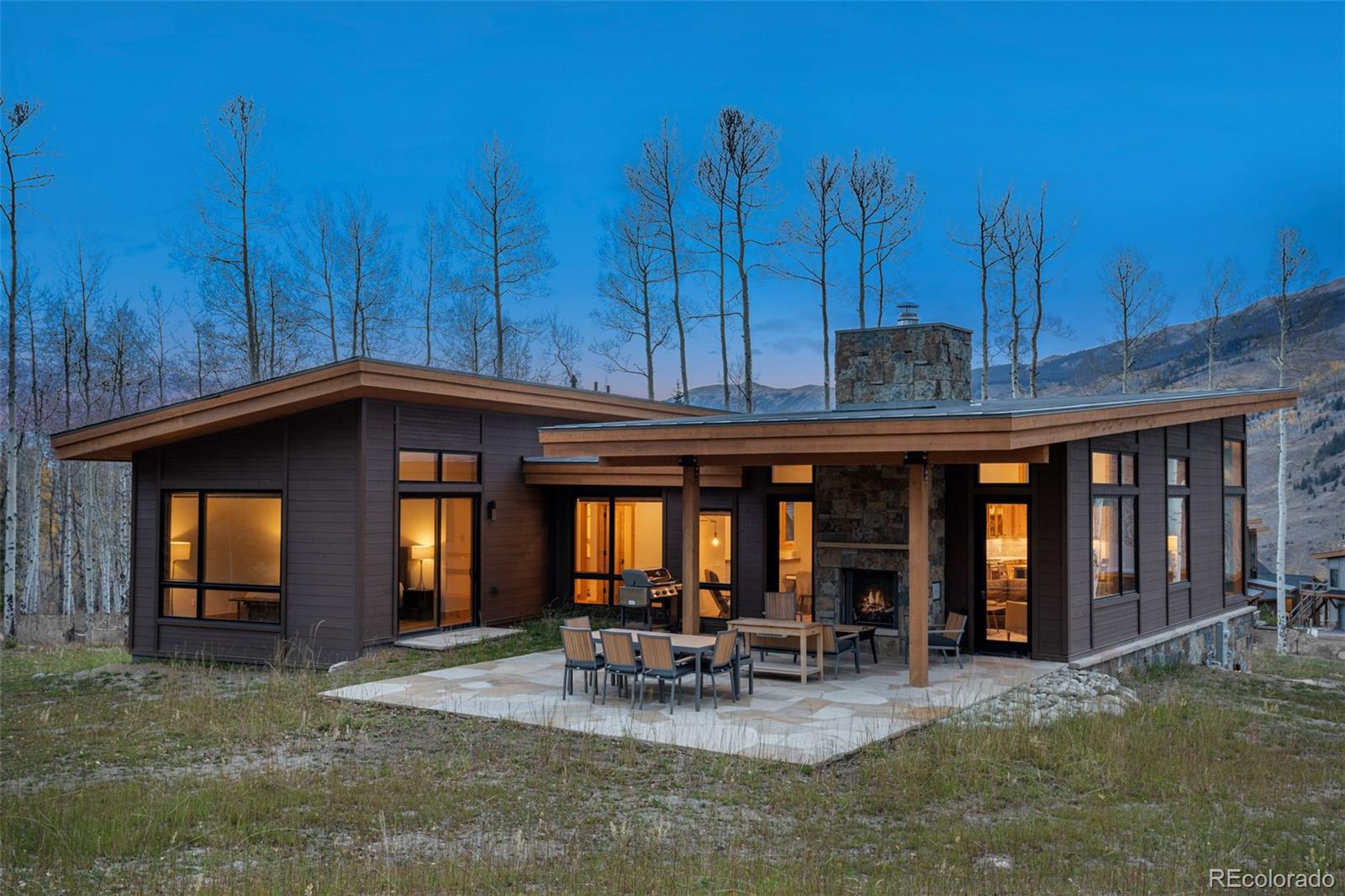 61 Vendette Point Property Photo 1