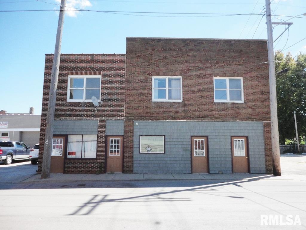 106 S WALNUT Street
