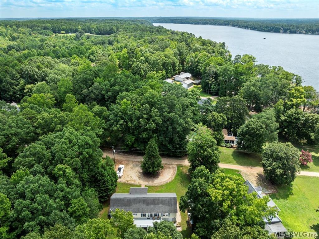 902 River Road Property Photo 2