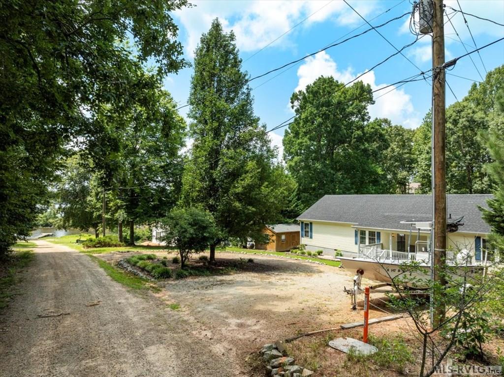 902 River Road Property Photo 7