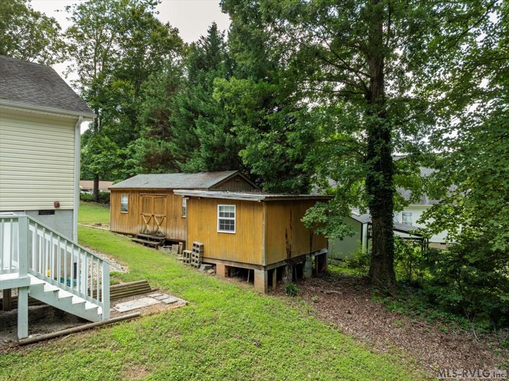 902 River Road Property Photo 11