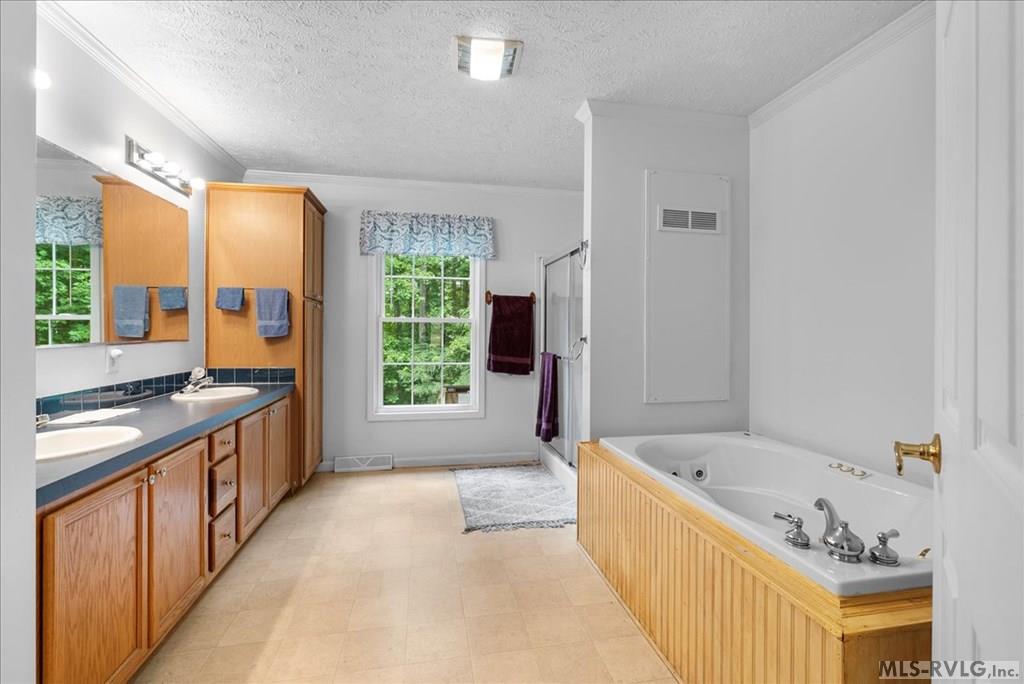 902 River Road Property Photo 34