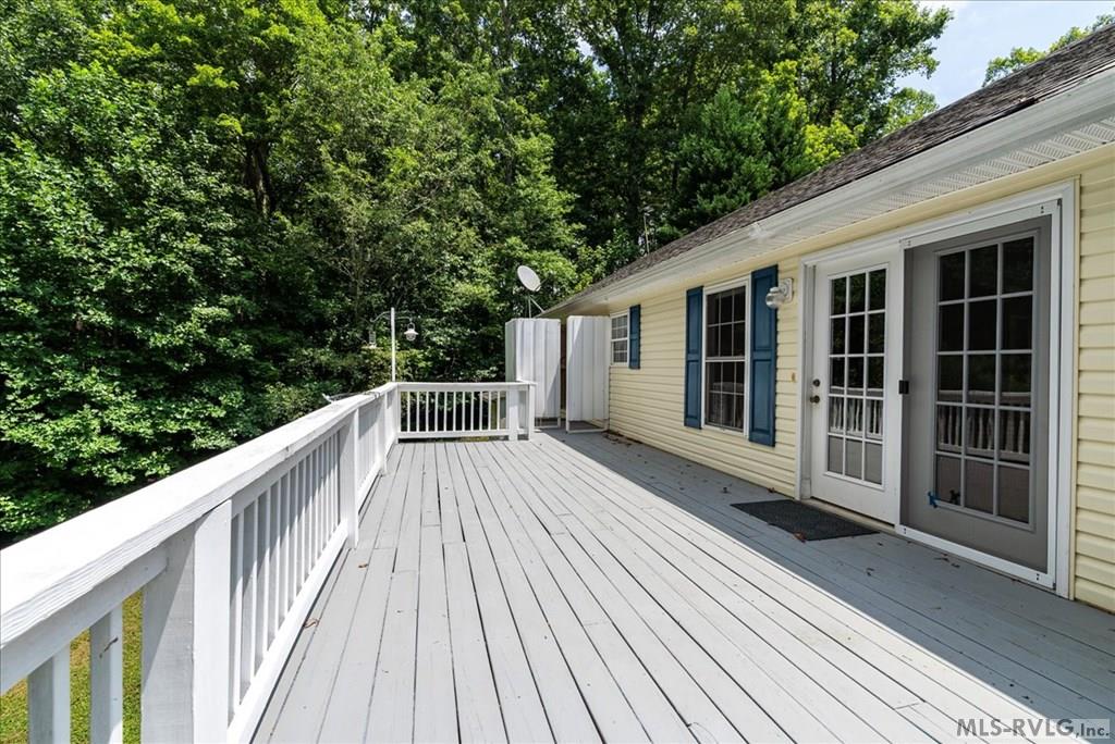 902 River Road Property Photo 42