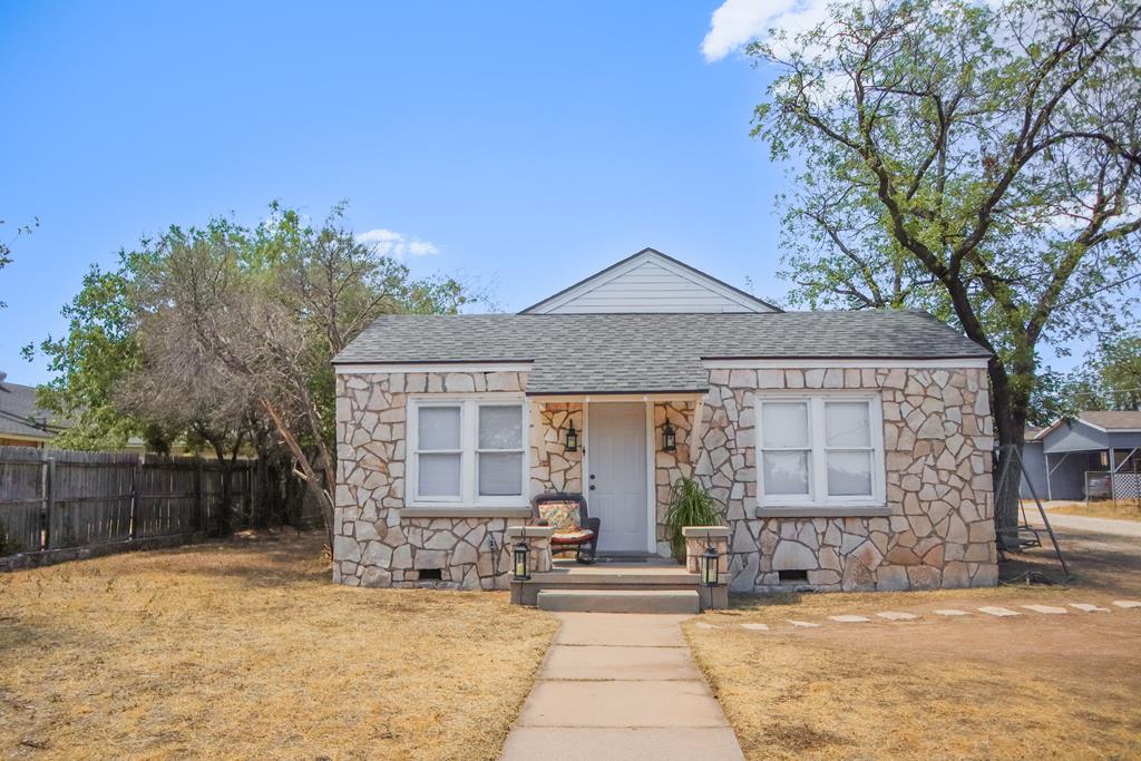 Angelo Heights Real Estate Listings Main Image