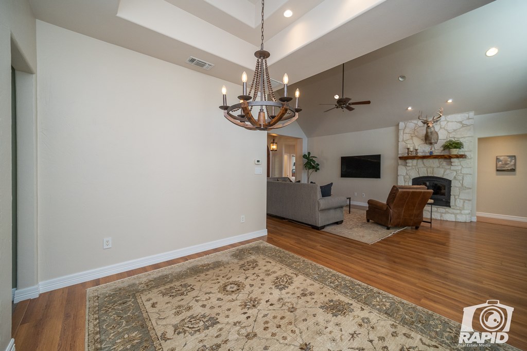 6237 Green Oaks Dr Property Photo 10