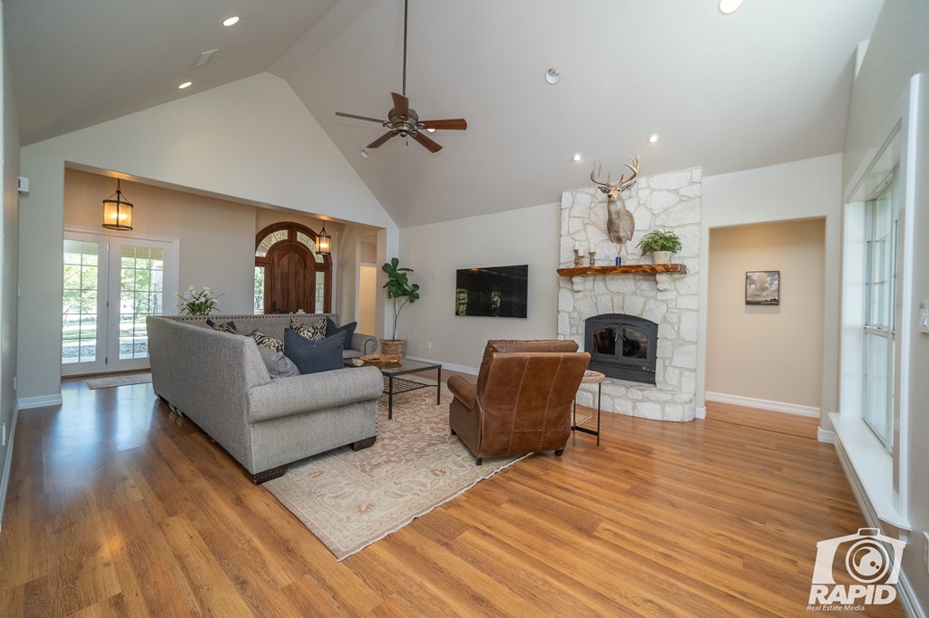 6237 Green Oaks Dr Property Photo 17