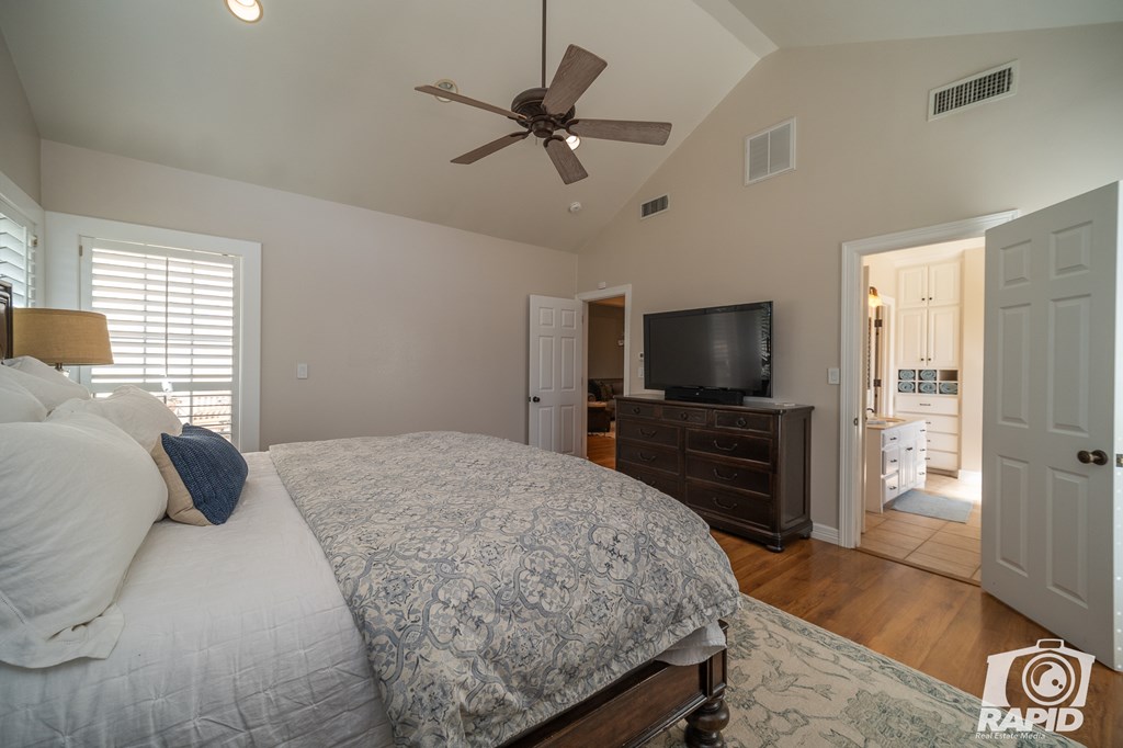 6237 Green Oaks Dr Property Photo 20