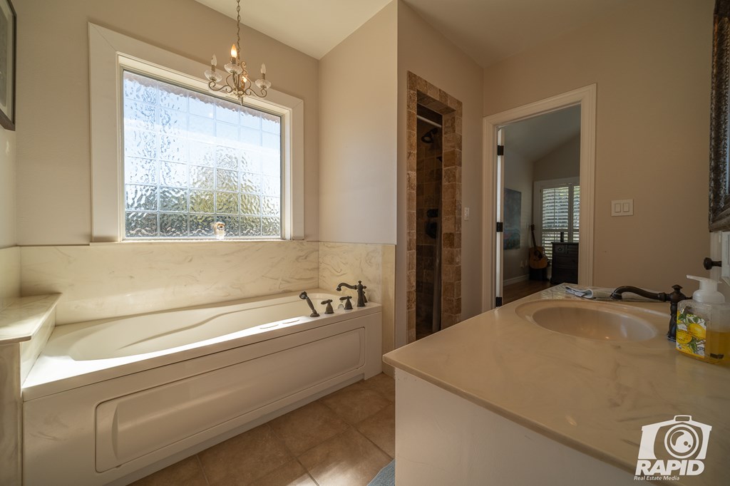 6237 Green Oaks Dr Property Photo 22