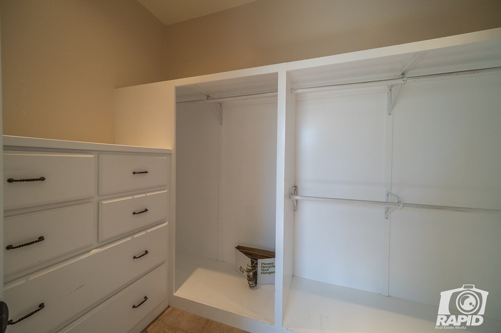 6237 Green Oaks Dr Property Photo 24