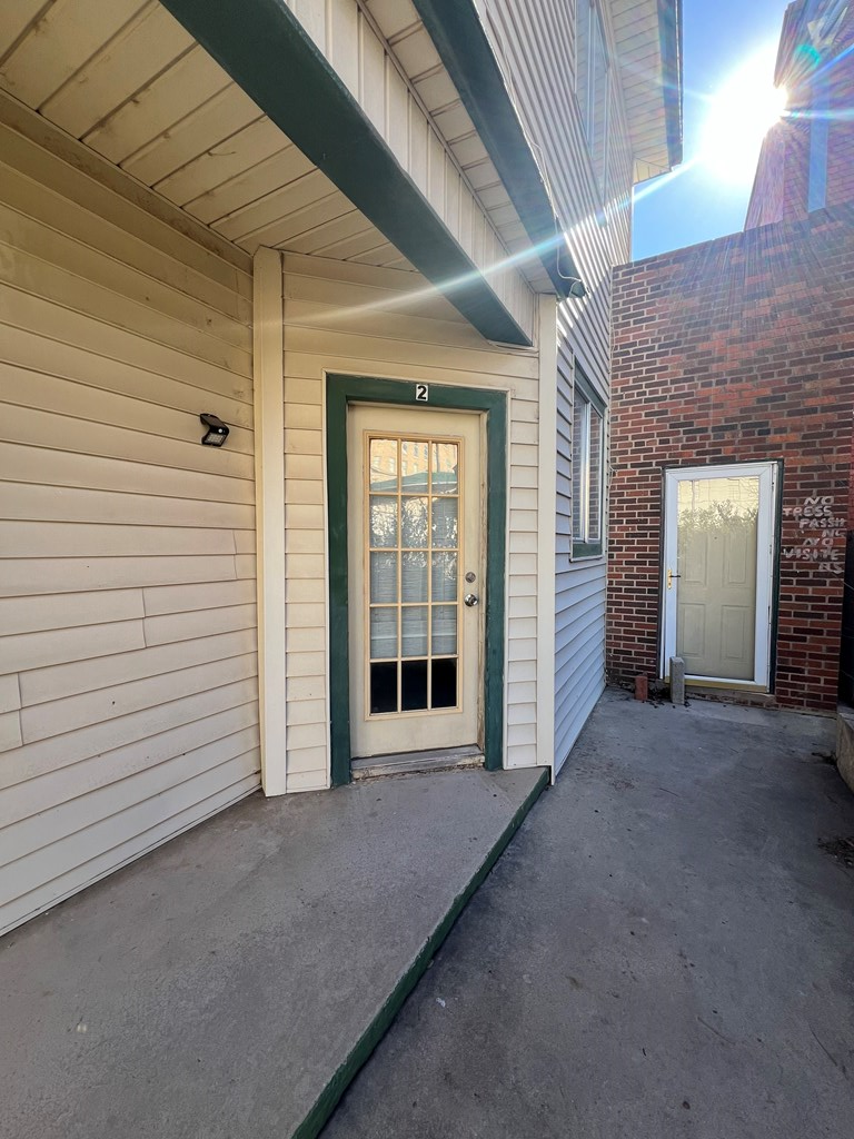 109 E Twohig Ave Property Photo 37