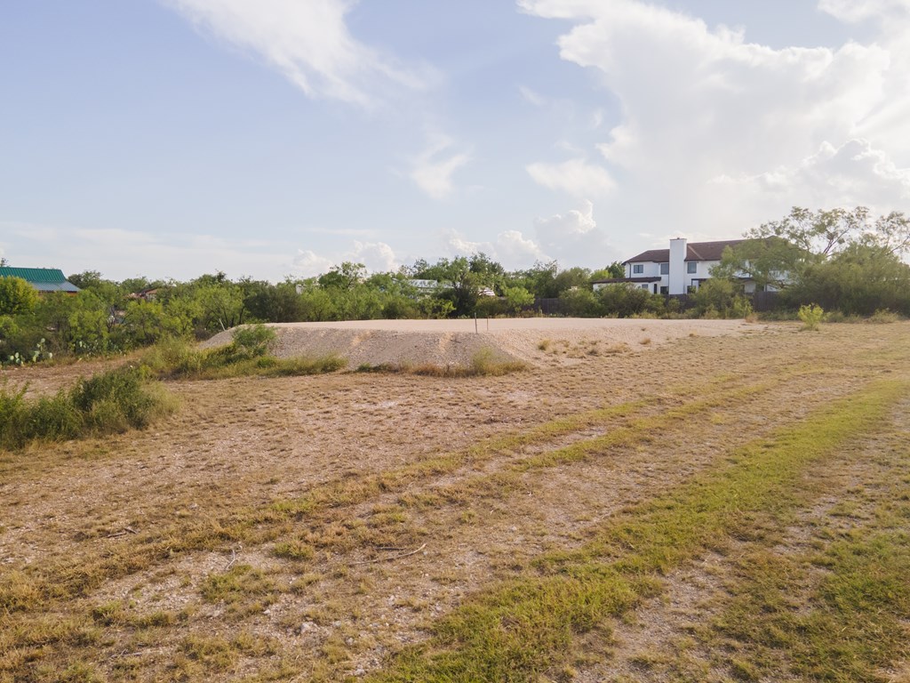 305 Edinburgh Rd 31 Property Photo 14