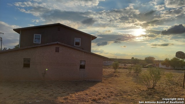 818 Austin St Property Photo 1