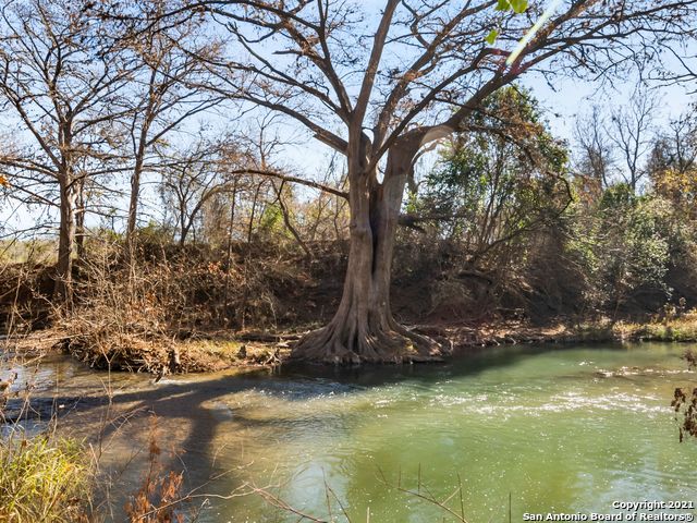 200 Schmitt Ln Property Photo 7