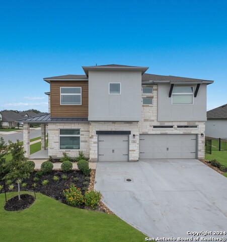 76 Simpatico Property Photo 1
