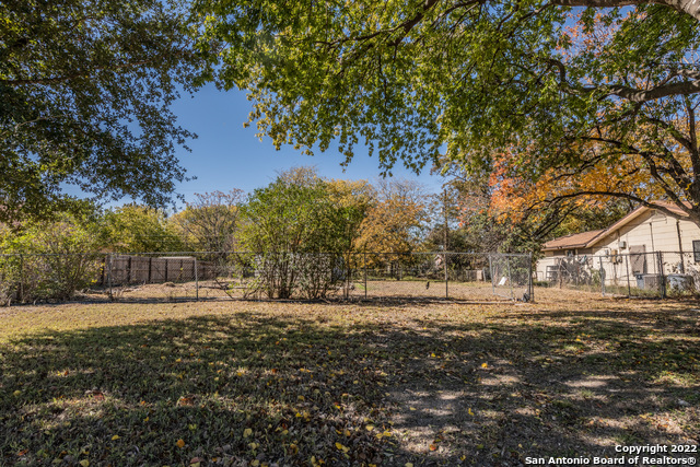 2217 Theodor Dr Property Photo