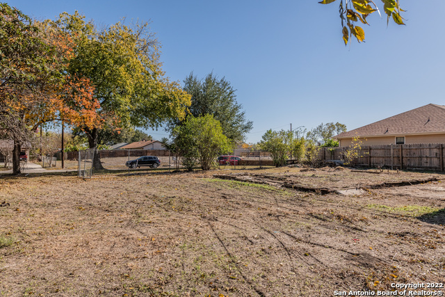 2217 Theodor Dr Property Photo 4