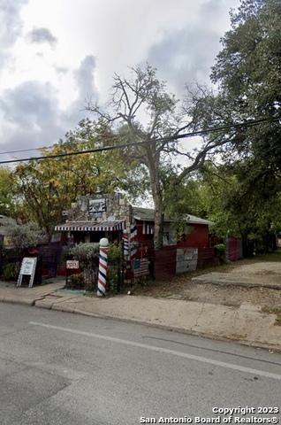 2522 Guadalupe St Property Photo 2