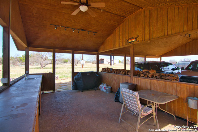 19316 Ranch Road 1871 Property Photo 15