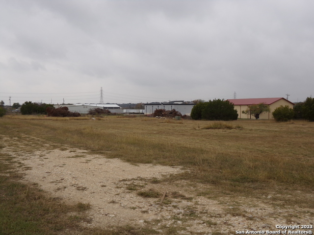 15321 Bell Ln Property Photo 3