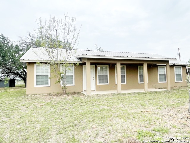 1722 County Road 676 Property Photo 1