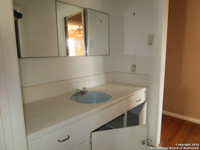 1203 N Walnut Ave Property Photo 23