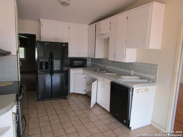 1203 N Walnut Ave Property Photo 27