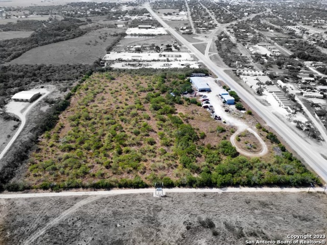 1538 N Highway 123 Property Photo 3