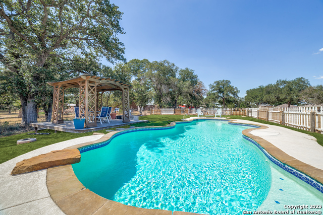 1265 Hillside Oaks Dr Property Photo 1