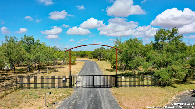 1066 RANCH RD HIGHWAY 187 Property Photo 1
