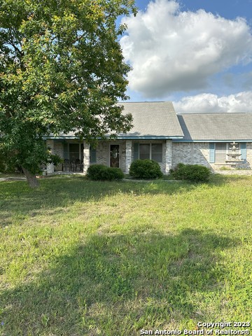 7215 Fm 1044 Property Photo 1