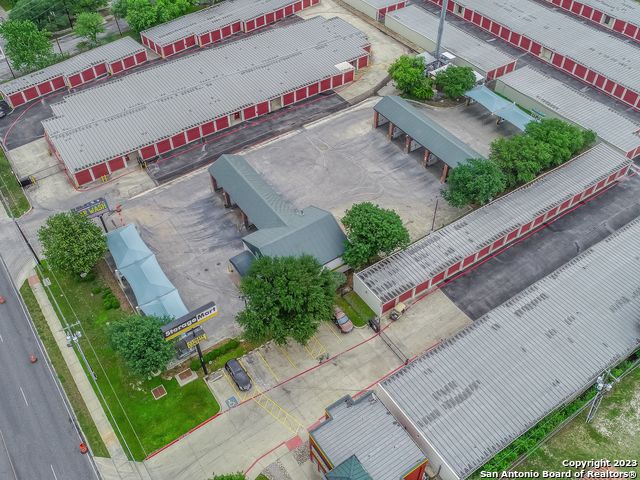 9576 Potranco Rd Property Photo 2