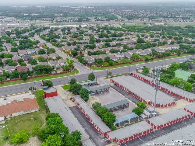 9576 Potranco Rd Property Photo 4