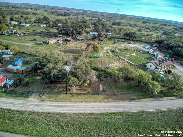17770 Interstate 35 S Property Photo 2