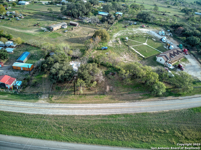 17770 Interstate 35 S Property Photo 5