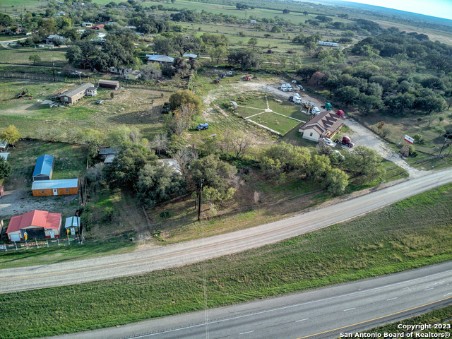 17770 Interstate 35 S Property Photo 6