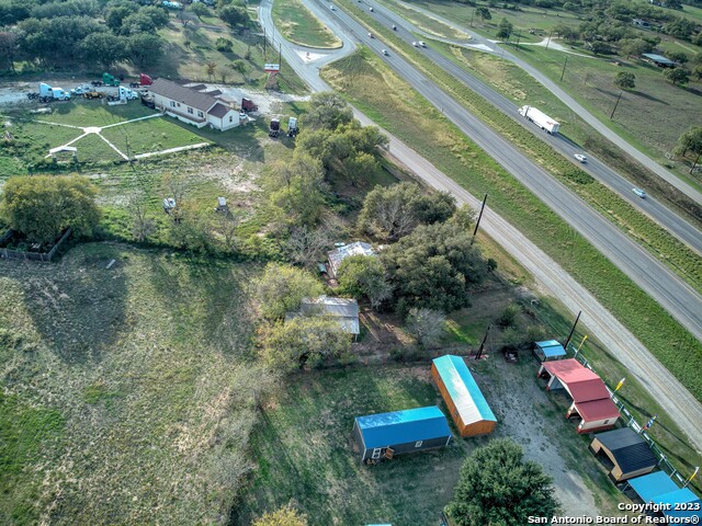 17770 Interstate 35 S Property Photo 11