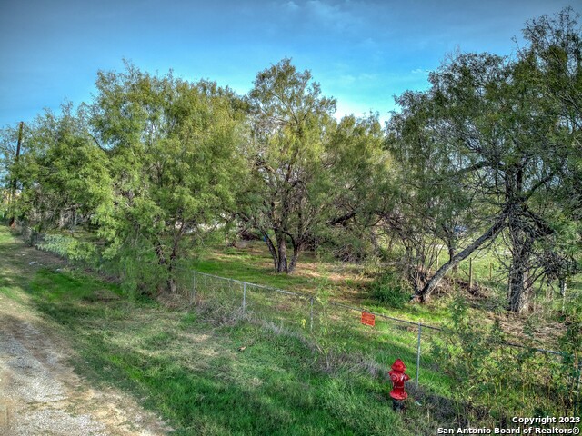 17770 Interstate 35 S Property Photo 13
