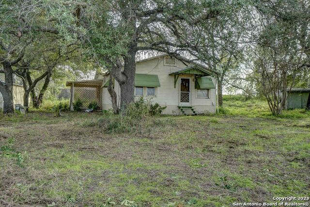 17770 Interstate 35 S Property Photo 15