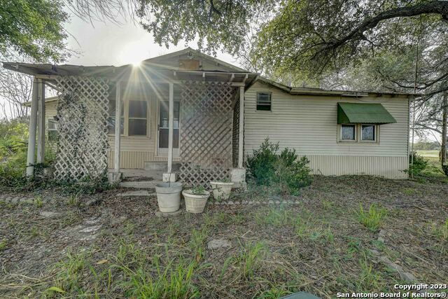 17770 Interstate 35 S Property Photo 18
