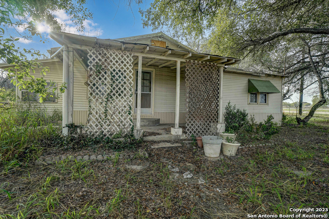 17770 Interstate 35 S Property Photo 19