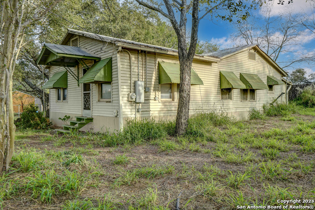 17770 Interstate 35 S Property Photo 20
